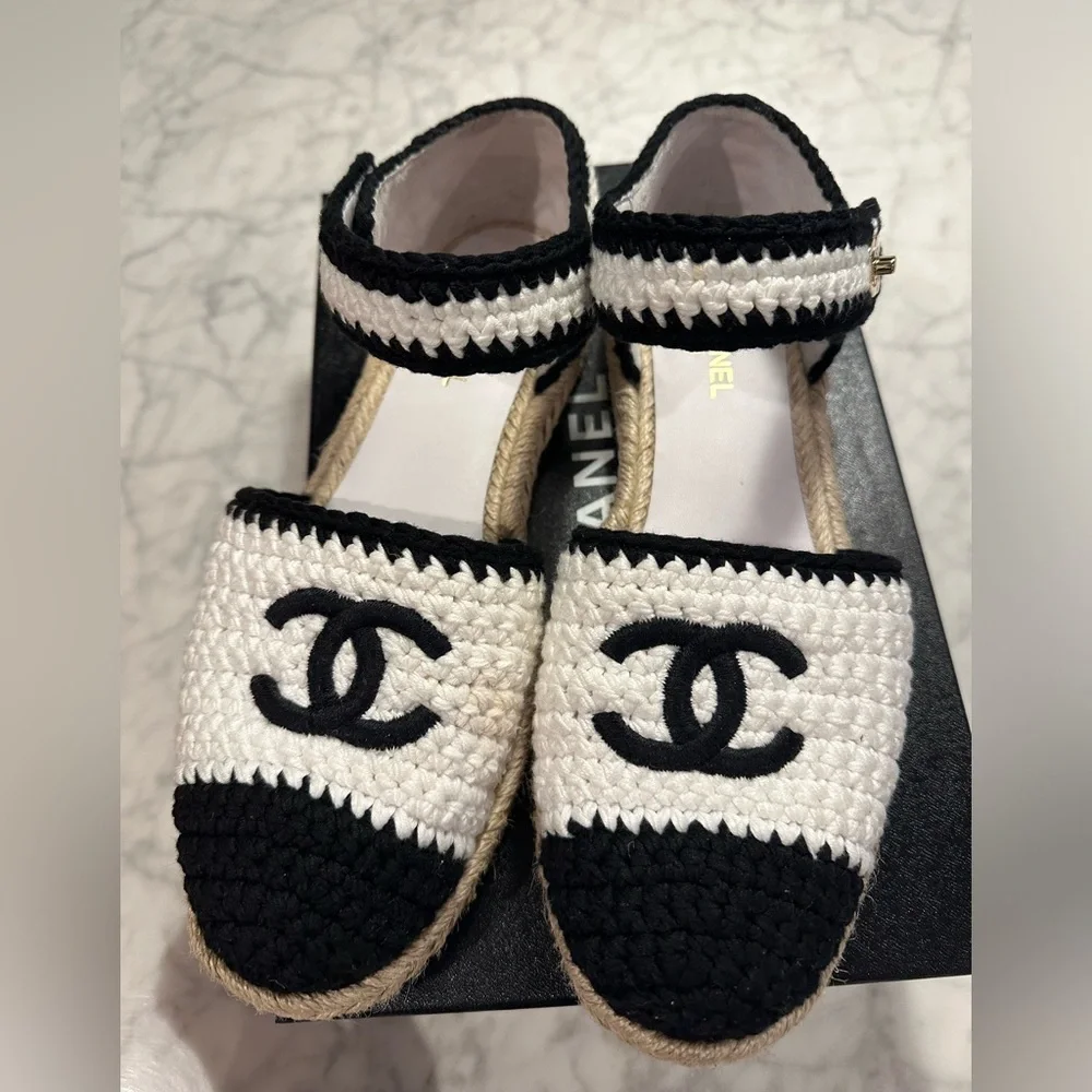 Braided Knit Cap Toe CC Ankle Strap Espadrilles 38 White Black - Picture 2 of 4